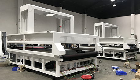 迪弘激光生產(chǎn)車間